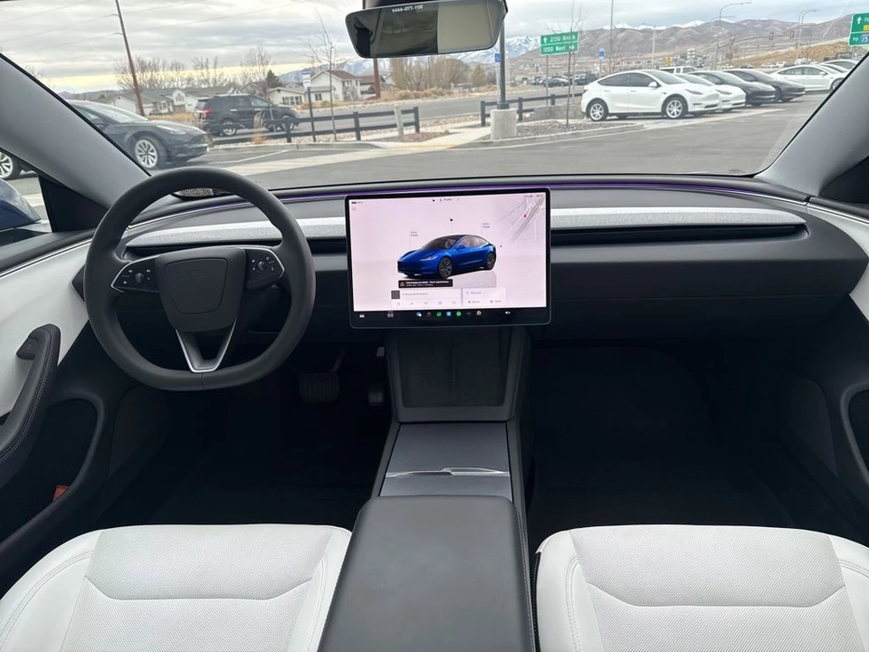 2025 Tesla Model 3 - Image 21 of 21