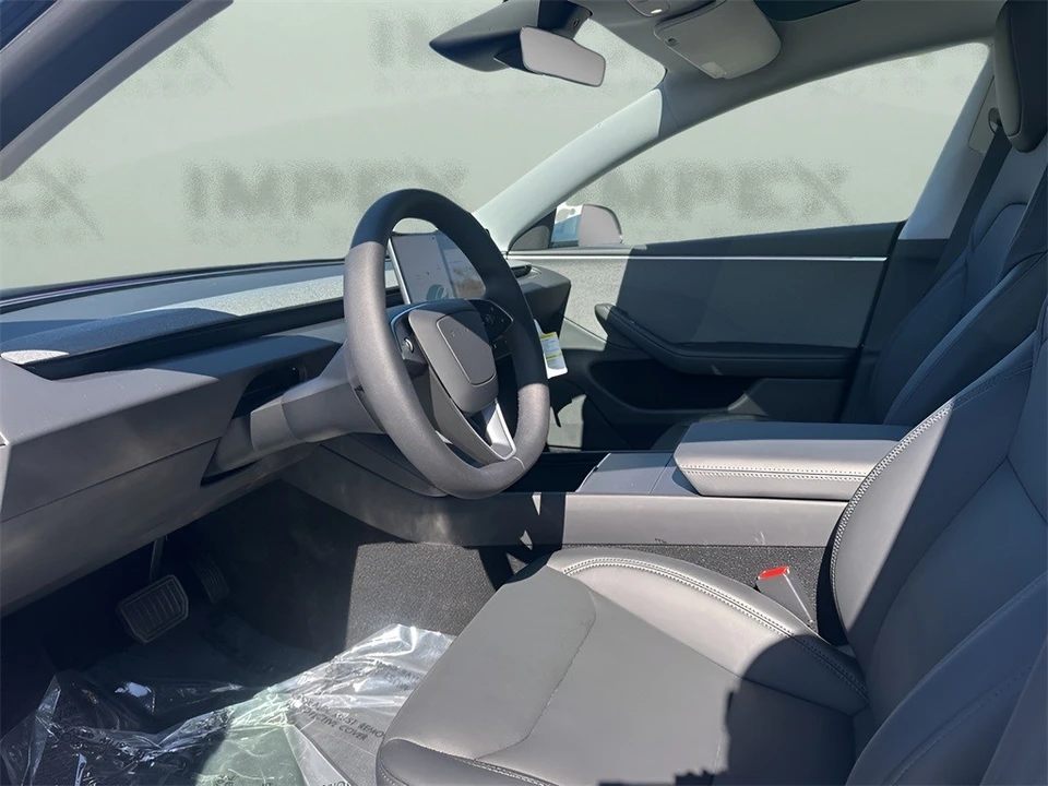 2025 Tesla Model 3 - Image 9 of 12