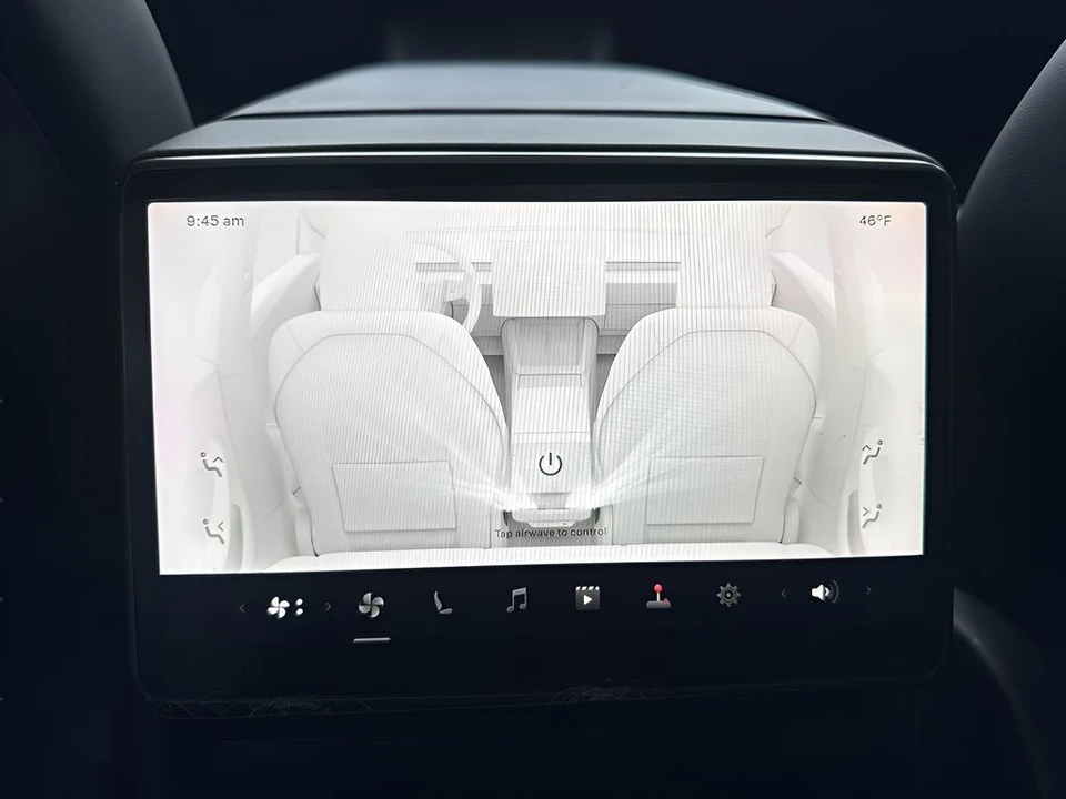 2025 Tesla Model 3 - Image 13 of 21