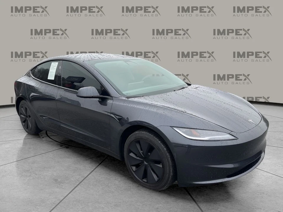 2025 Tesla Model 3 - Image 7 of 21