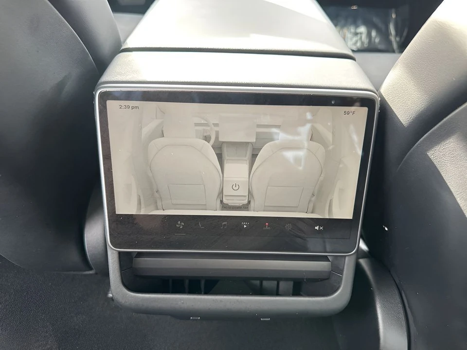 2025 Tesla Model 3 - Image 13 of 21