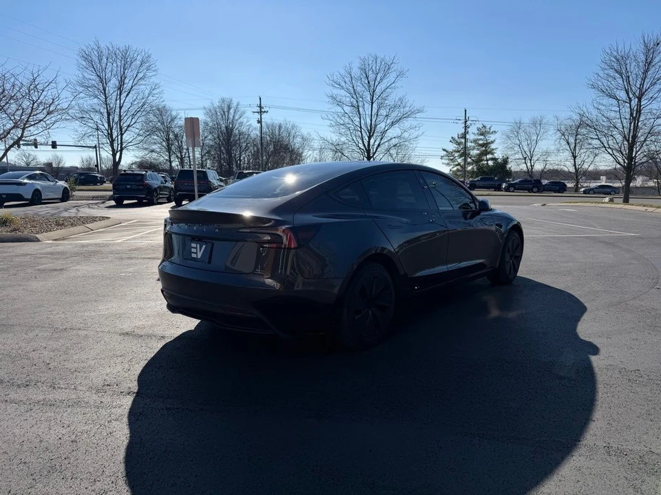 2025 Tesla Model 3 - Image 4 of 19