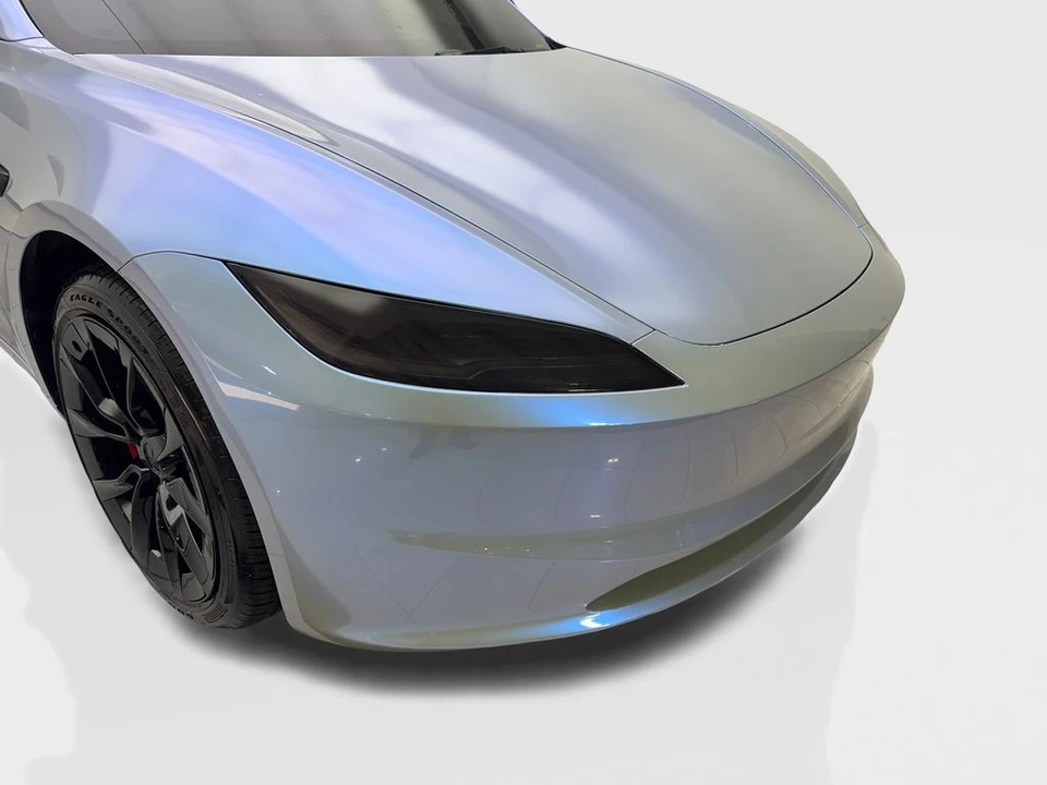 2025 Tesla Model 3 - Image 17 of 21