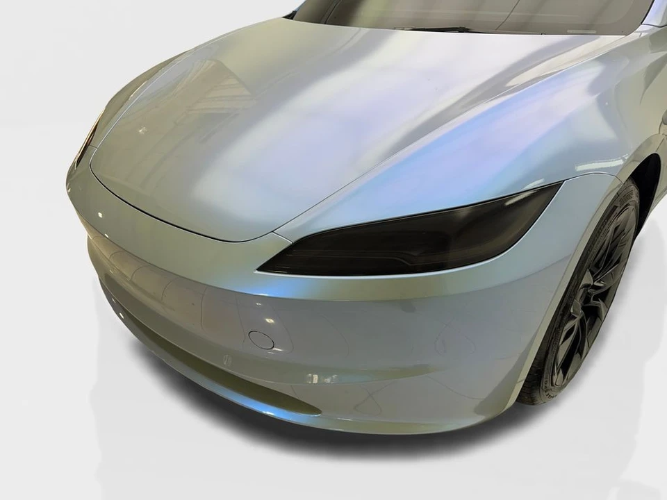 2025 Tesla Model 3 - Image 16 of 21