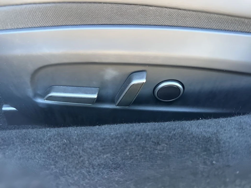 2025 Tesla Model 3 - Image 10 of 12