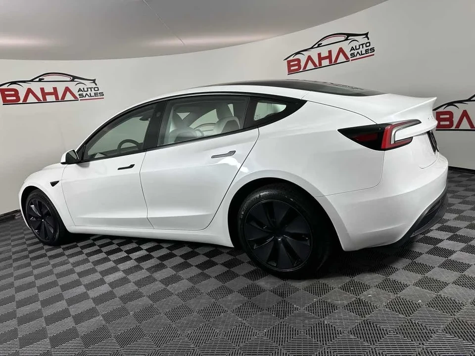 2025 Tesla Model 3 - Image 6 of 21