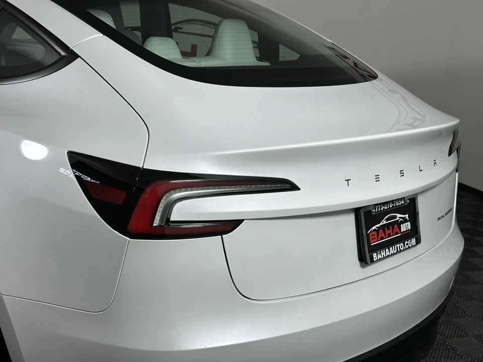 2025 Tesla Model 3 - Image 15 of 21