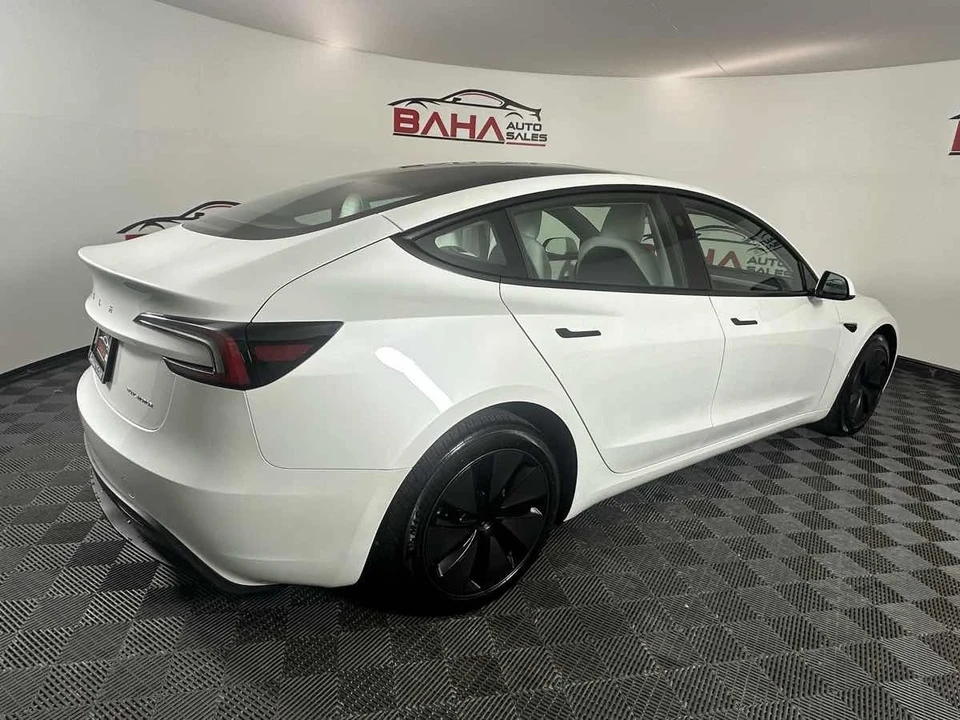 2025 Tesla Model 3 - Image 8 of 21