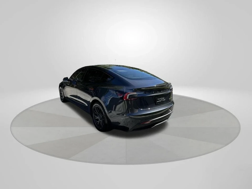 2025 Tesla Model 3 - Image 5 of 12