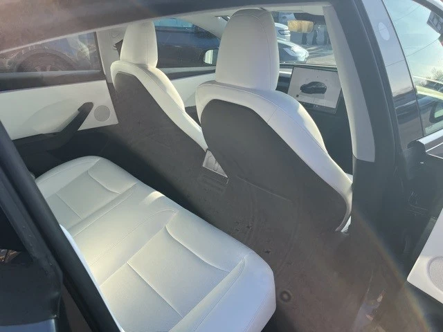 2025 Tesla Model 3 - Image 14 of 21