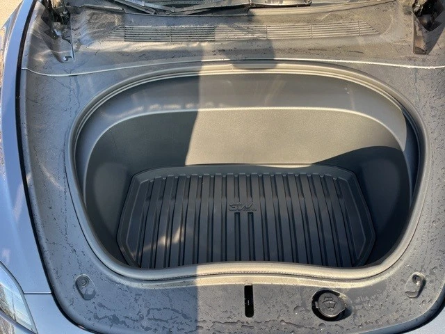 2025 Tesla Model 3 - Image 19 of 21