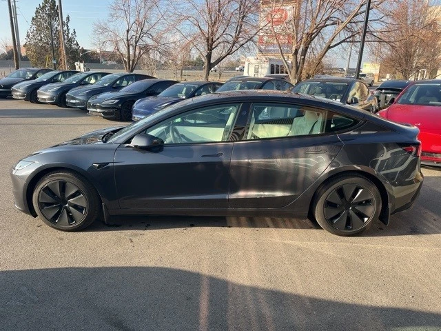 2025 Tesla Model 3 - Image 3 of 21
