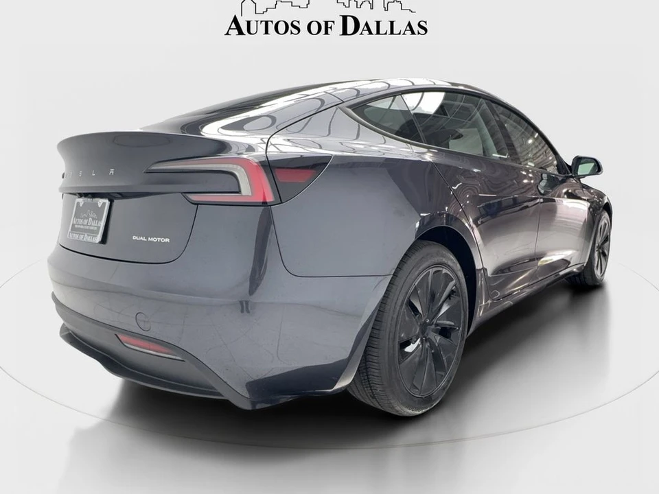 2025 Tesla Model 3 - Image 7 of 31