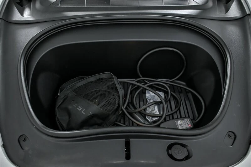 2025 Tesla Model 3 - Image 14 of 21