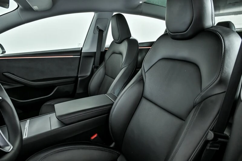 2025 Tesla Model 3 - Image 18 of 21
