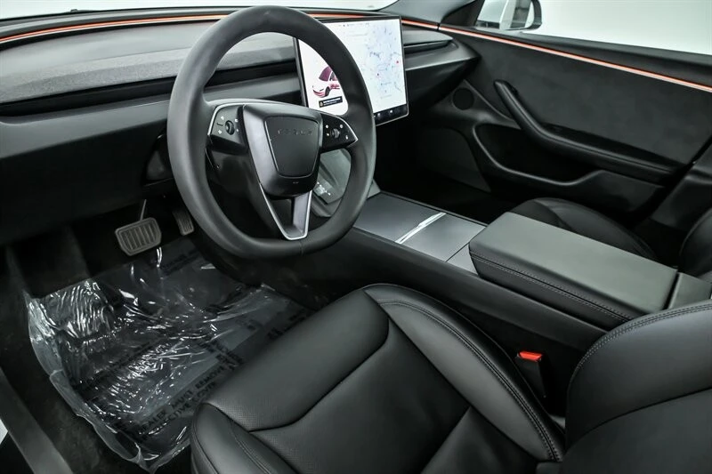 2025 Tesla Model 3 - Image 16 of 21