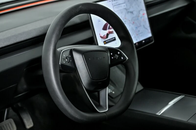 2025 Tesla Model 3 - Image 21 of 21