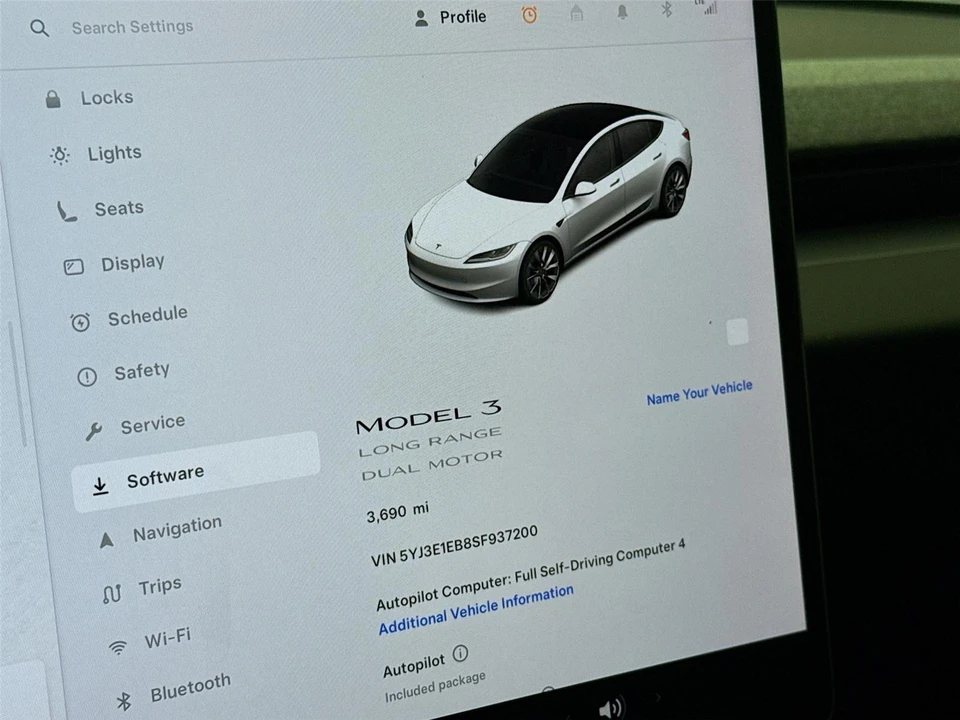 2025 Tesla Model 3 - Image 8 of 14