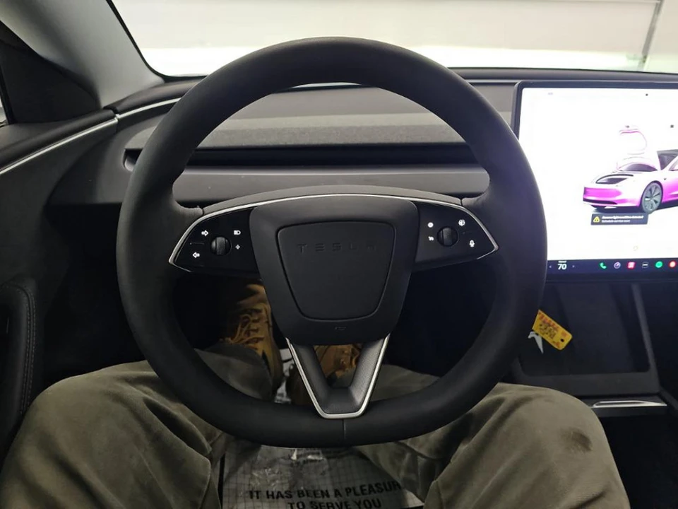 2025 Tesla Model 3 - Image 6 of 10