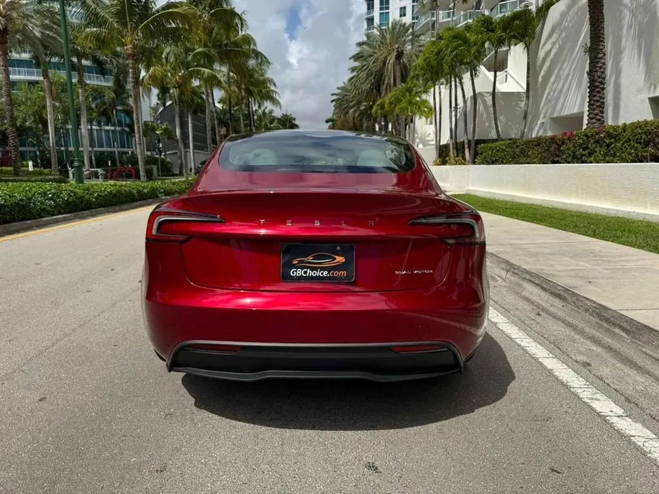 2025 Tesla Model 3 - Image 6 of 12