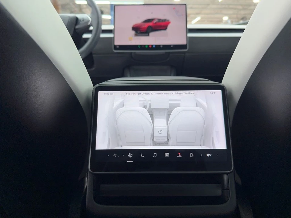 2025 Tesla Model 3 - Image 20 of 21