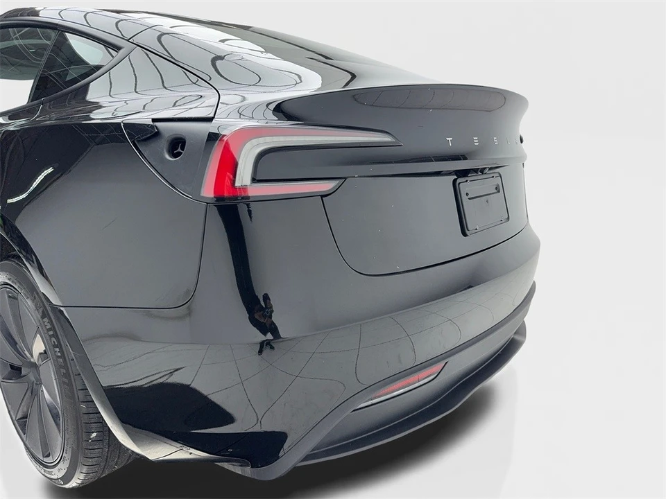 2025 Tesla Model 3 - Image 11 of 12