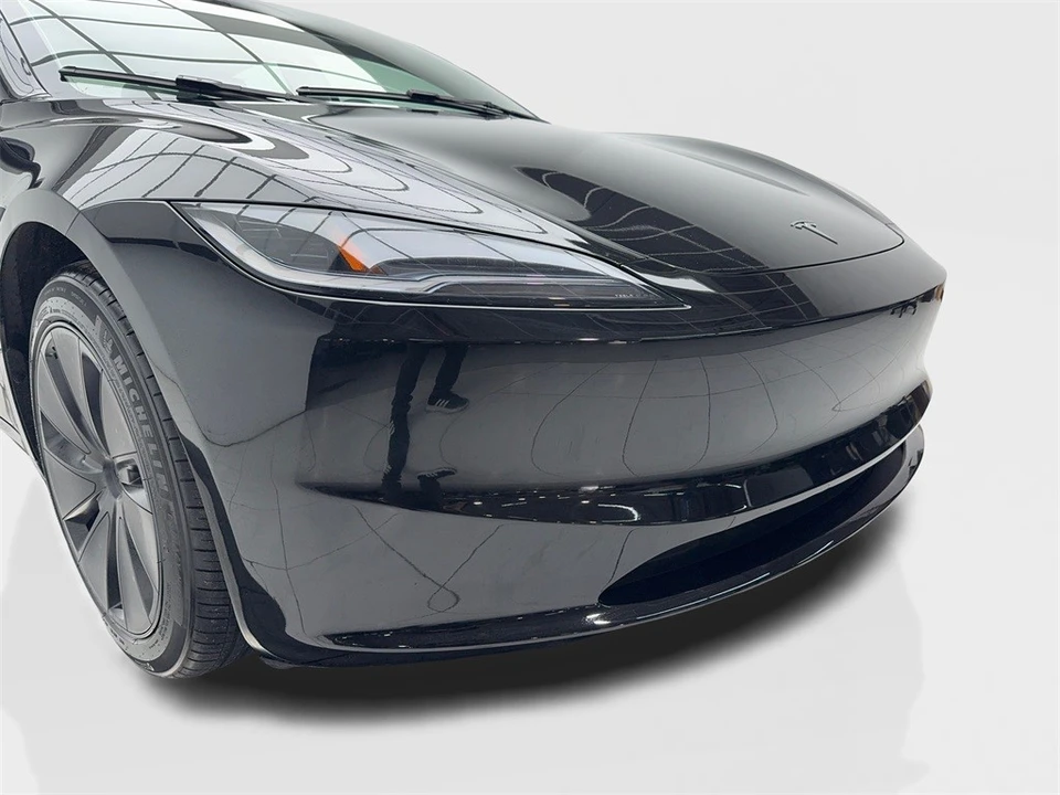 2025 Tesla Model 3 - Image 3 of 12