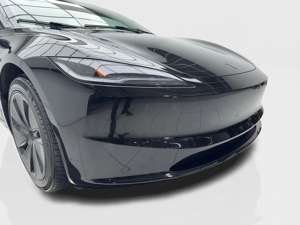 2025 Tesla Model 3 - Image 3 of 12