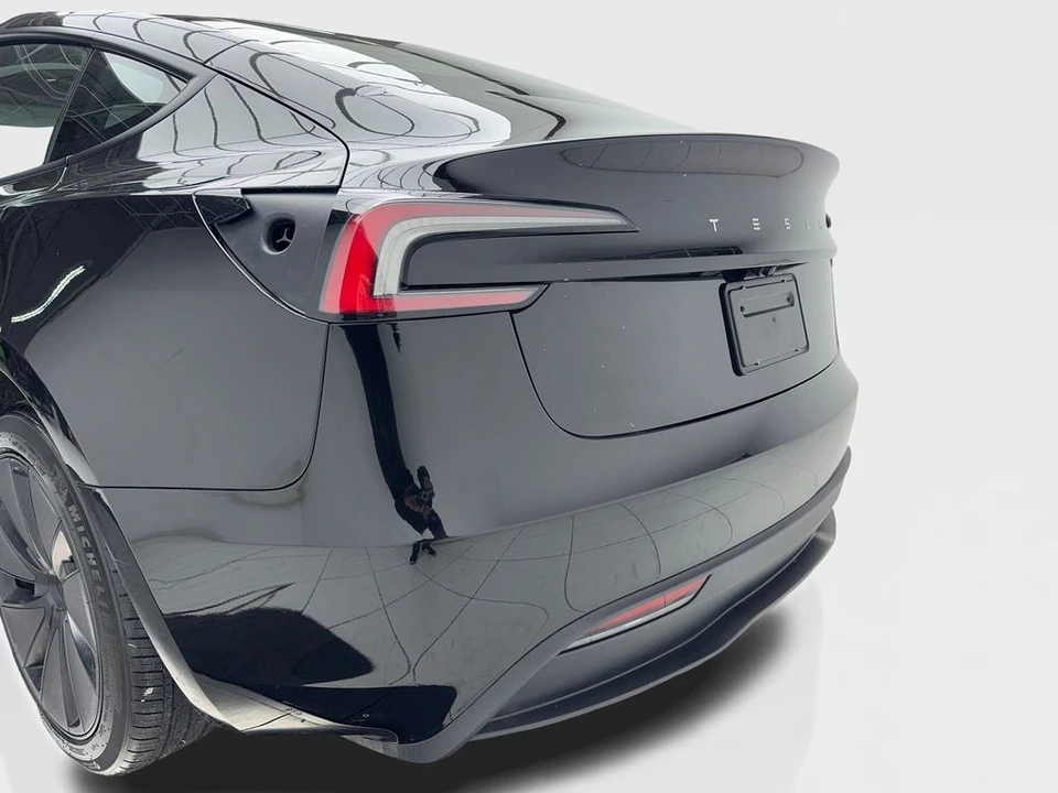 2025 Tesla Model 3 - Image 11 of 12