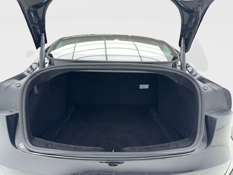 2025 Tesla Model 3 - Image 14 of 21