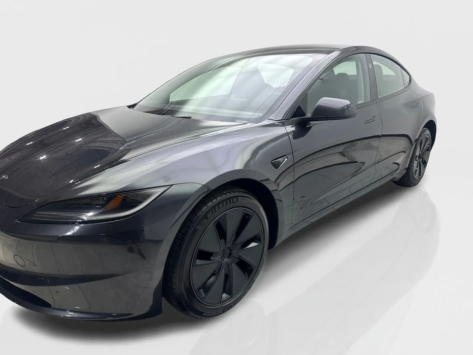 2025 Tesla Model 3 - Image 11 of 21