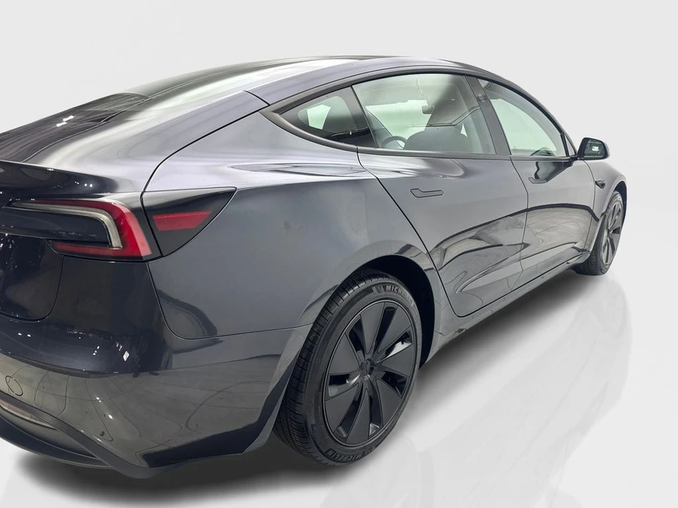 2025 Tesla Model 3 - Image 13 of 21
