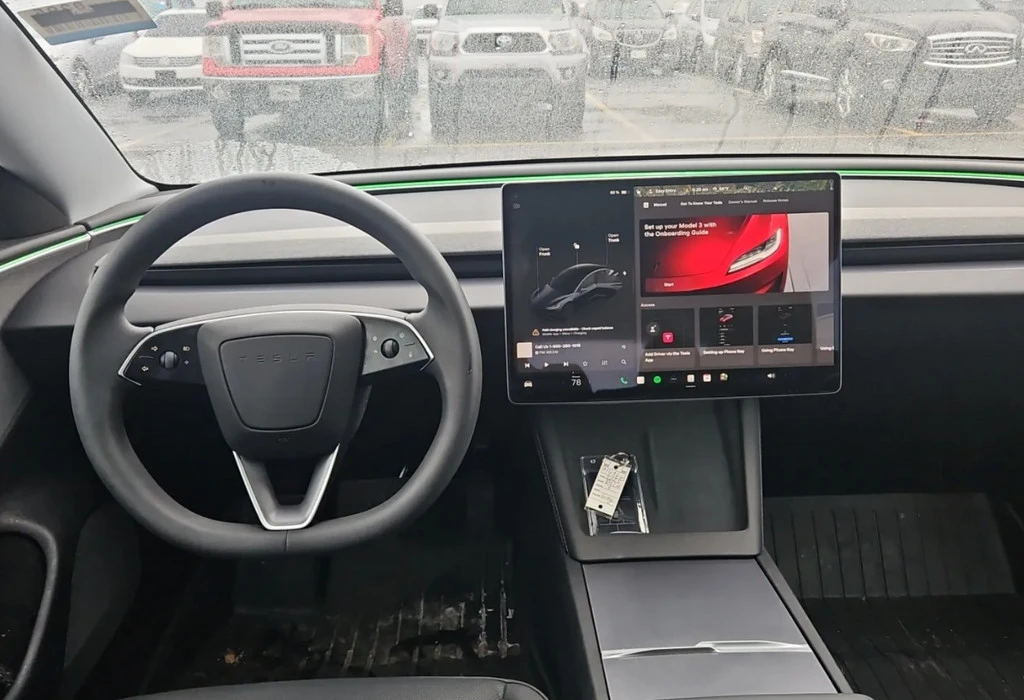 2025 Tesla Model 3 - Image 6 of 10