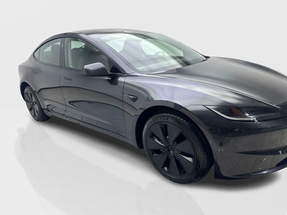 2025 Tesla Model 3 - Image 12 of 21
