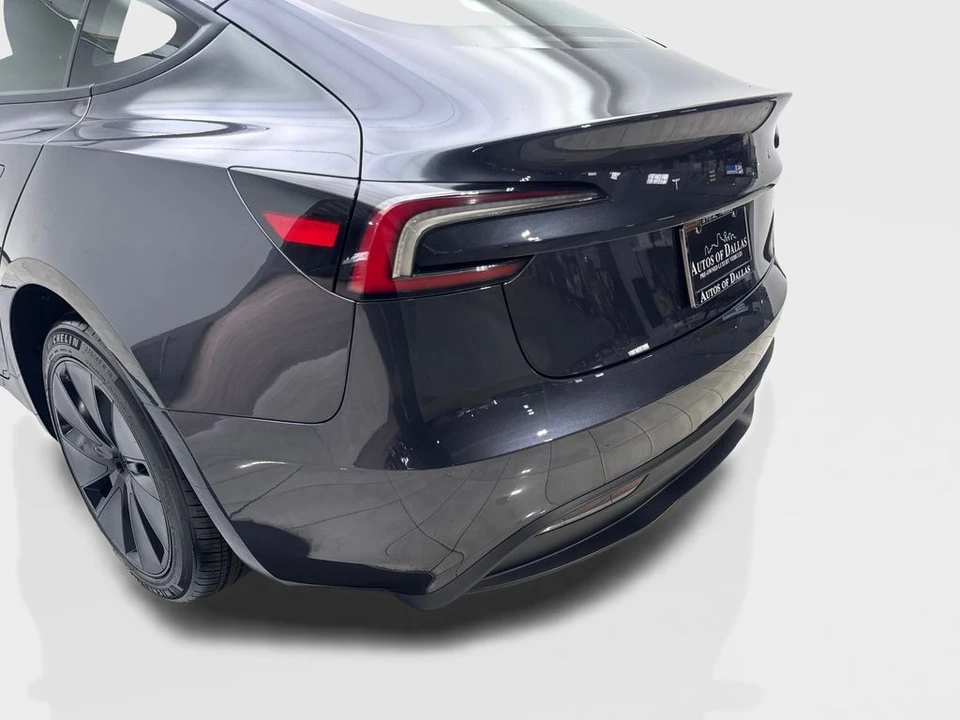 2025 Tesla Model 3 - Image 19 of 21