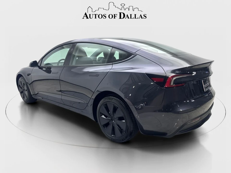 2025 Tesla Model 3 - Image 9 of 21