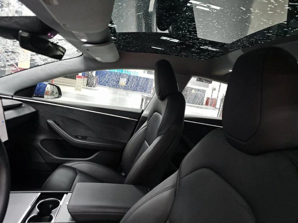 2025 Tesla Model 3 - Image 8 of 10