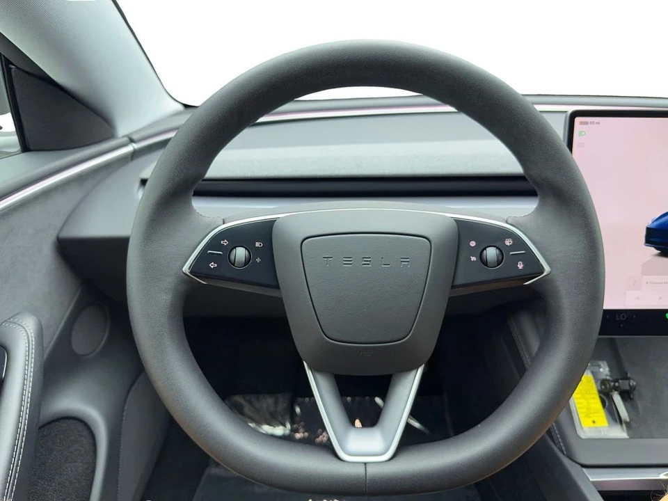 2025 Tesla Model 3 - Image 21 of 21