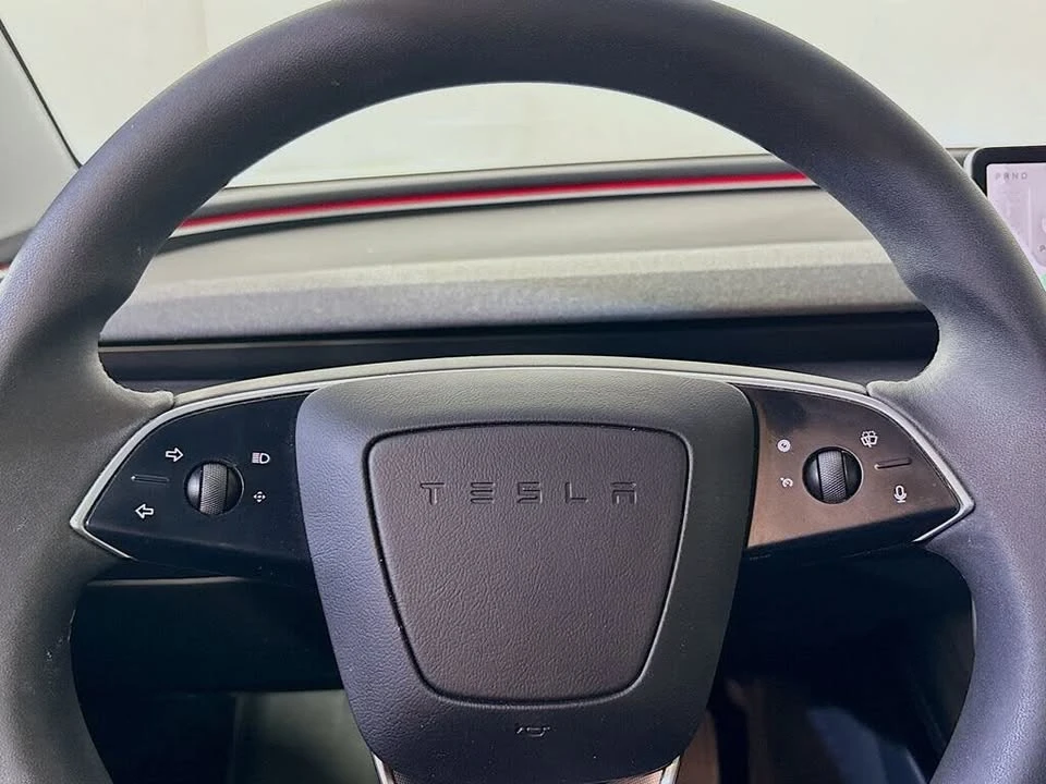 2025 Tesla Model 3 - Image 8 of 9