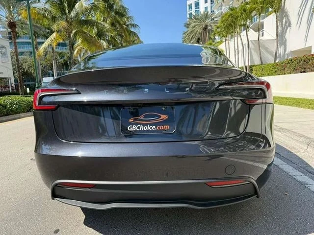 2025 Tesla Model 3 - Image 8 of 12