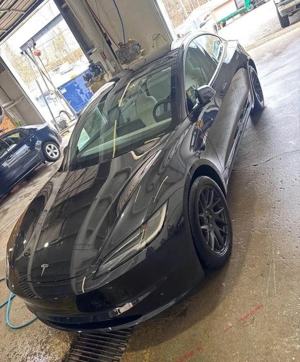 2025 Tesla Model 3 - Image 2 of 3