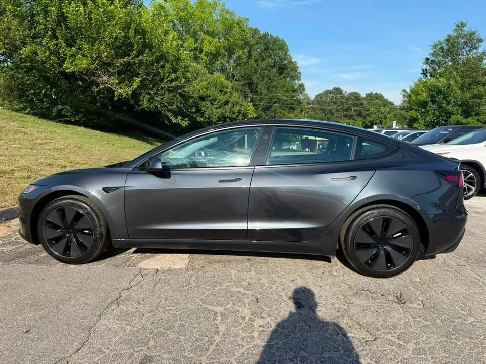 2025 Tesla Model 3 - Image 16 of 16