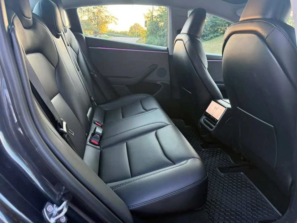 2025 Tesla Model 3 - Image 10 of 16