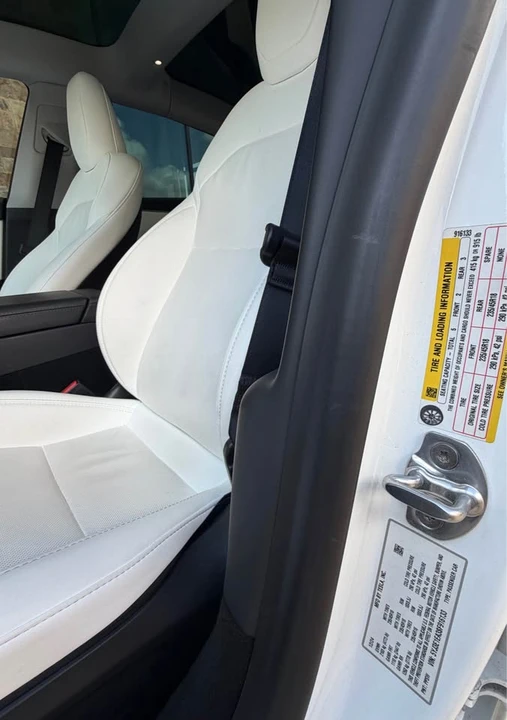 2025 Tesla Model 3 - Image 13 of 19
