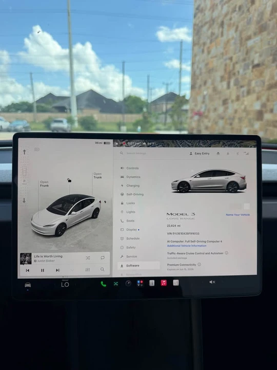 2025 Tesla Model 3 - Image 7 of 19