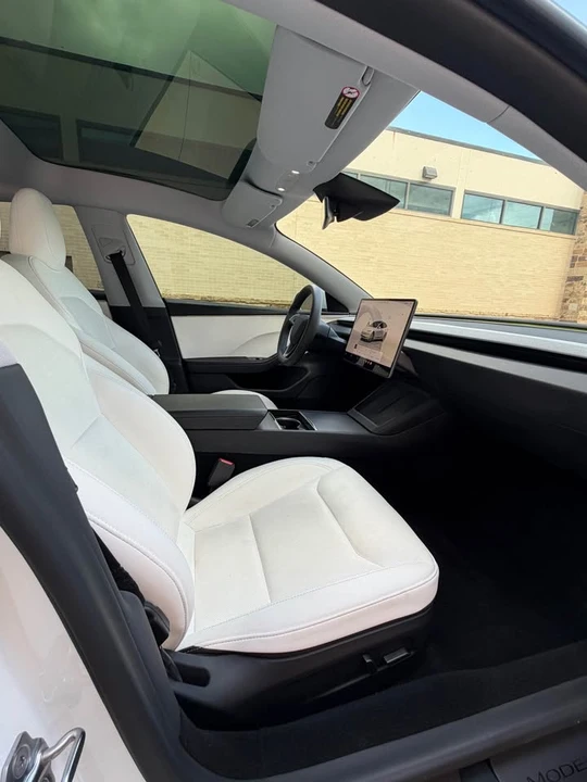 2025 Tesla Model 3 - Image 14 of 19