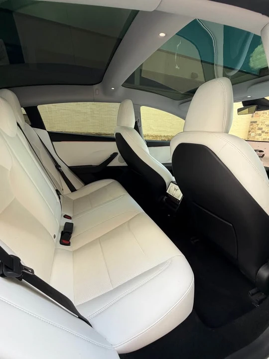 2025 Tesla Model 3 - Image 15 of 19