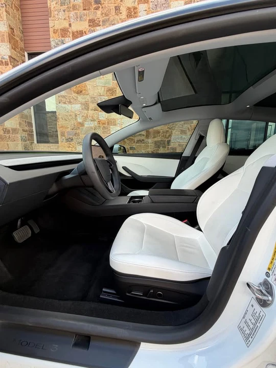 2025 Tesla Model 3 - Image 11 of 19