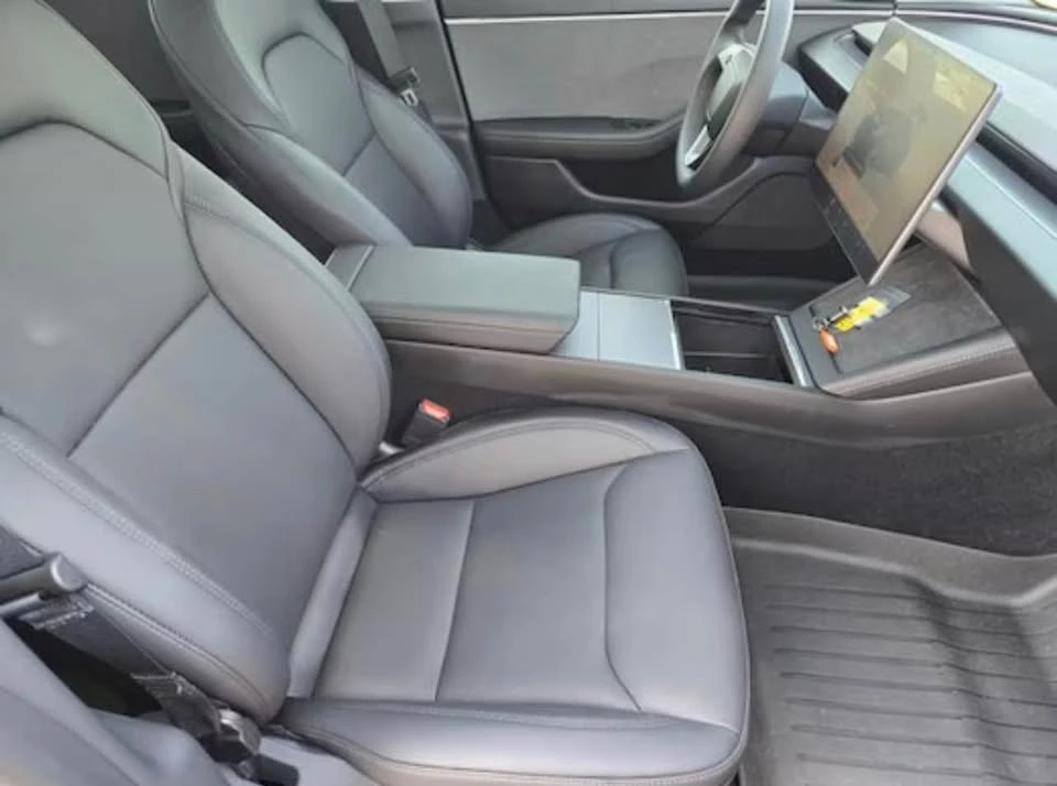 2025 Tesla Model 3 - Image 6 of 8