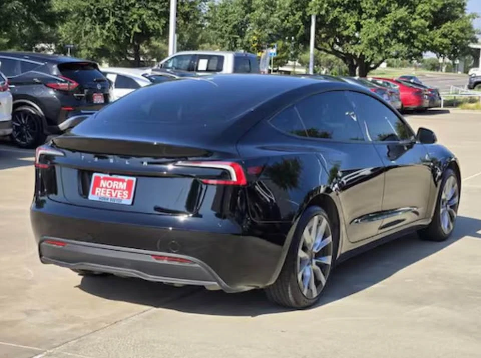 2025 Tesla Model 3 - Image 4 of 8